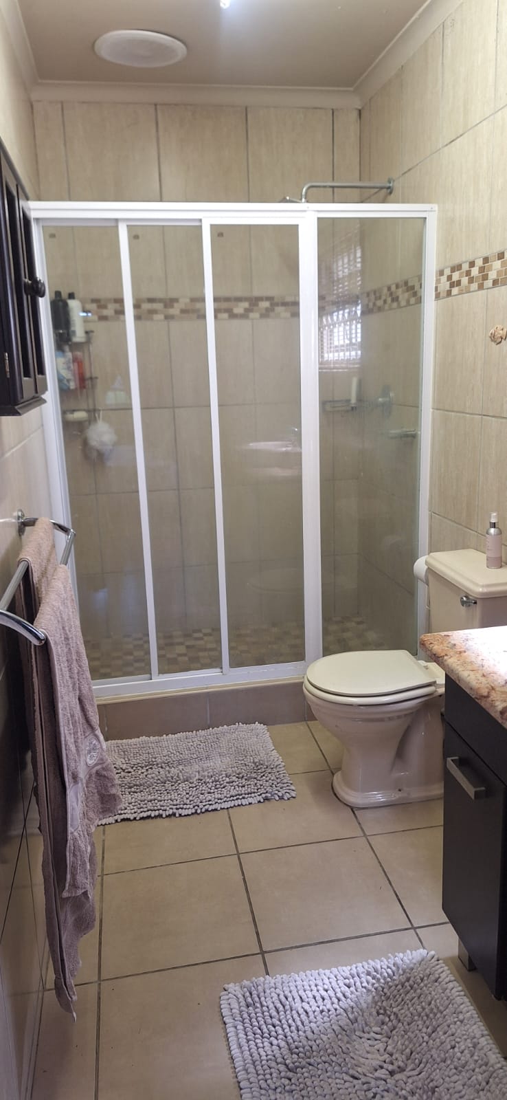 4 Bedroom Property for Sale in Beacon Bay Eastern Cape